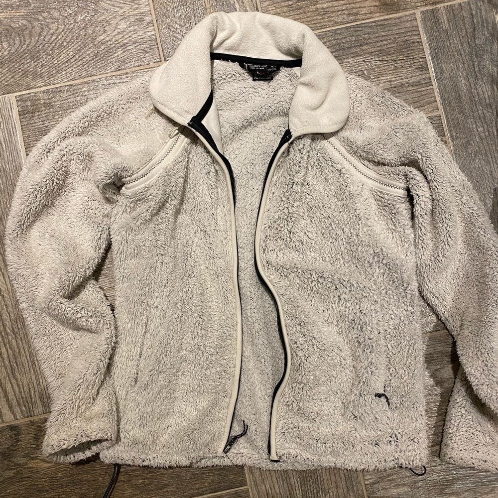 Women’s Avalanche fuzzy jacket